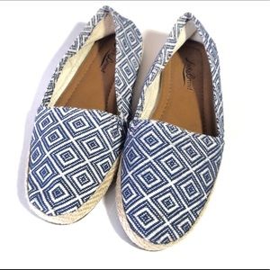 Lucky Brand Dexie canvas print espadrilles flats